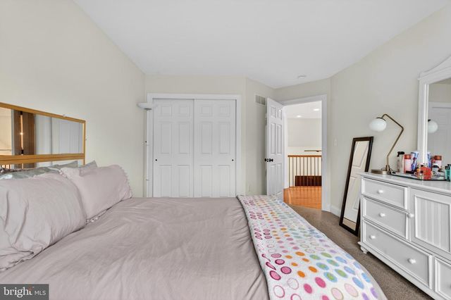 7 OVERFIELD LN, Glen Mills, PA 19342