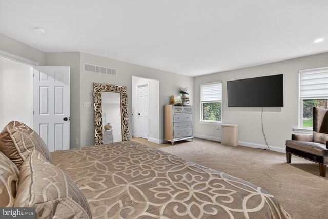 7 OVERFIELD LN, Glen Mills, PA 19342