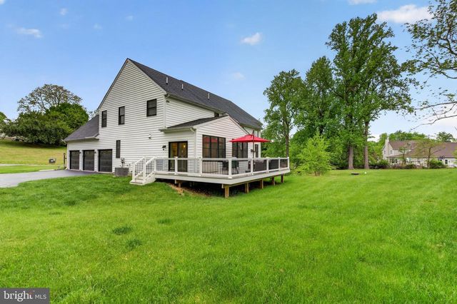 7 OVERFIELD LN, Glen Mills, PA 19342