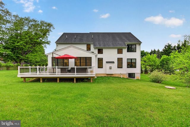 7 OVERFIELD LN, Glen Mills, PA 19342