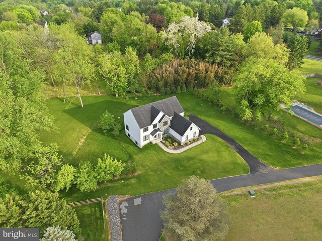 7 OVERFIELD LN, Glen Mills, PA 19342