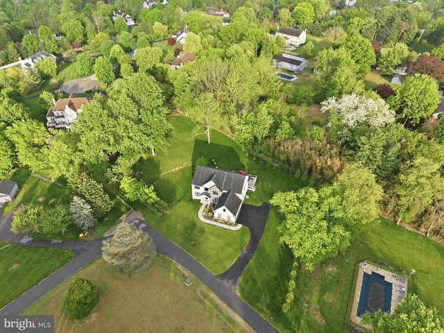 7 OVERFIELD LN, Glen Mills, PA 19342