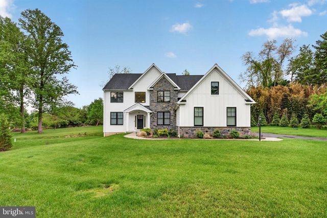 7 OVERFIELD LN, Glen Mills, PA 19342
