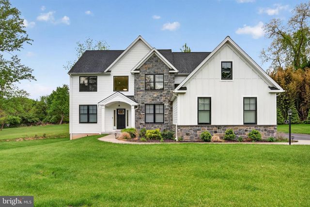 7 OVERFIELD LN, Glen Mills, PA 19342