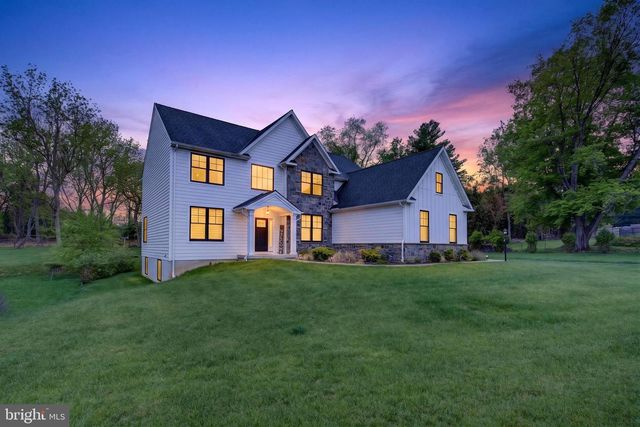 7 OVERFIELD LN, Glen Mills, PA 19342