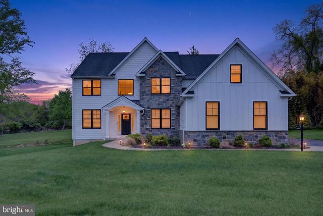 7 OVERFIELD LN, Glen Mills, PA 19342