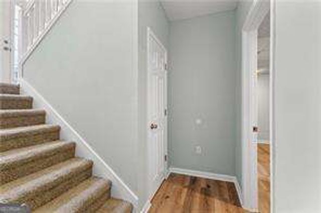 128 Hunters Pointe Court, Villa Rica, GA 30180
