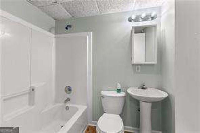 128 Hunters Pointe Court, Villa Rica, GA 30180