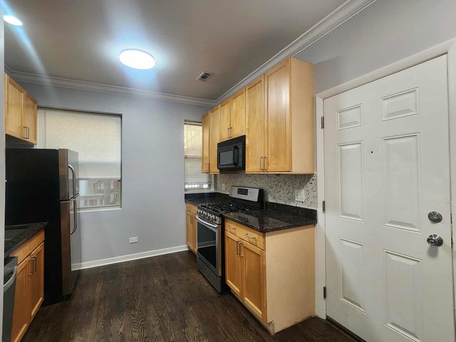 4855 N Harding Avenue 2, Chicago, IL 60625