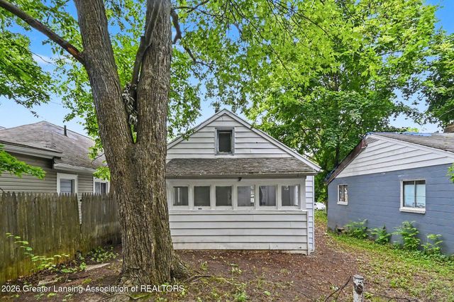 1005 Mccullough Street, Lansing, MI 48912