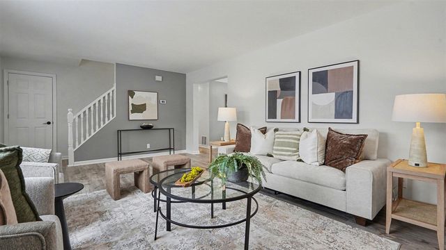 2105 Independence Boulevard, Ann Arbor, MI 48104