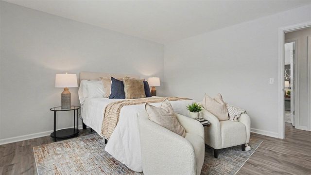 2105 Independence Boulevard, Ann Arbor, MI 48104