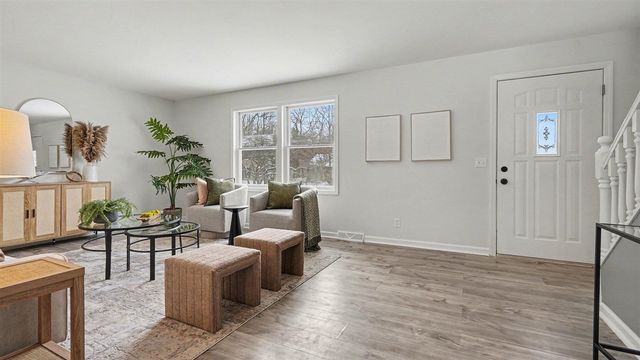 2105 Independence Boulevard, Ann Arbor, MI 48104