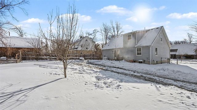 2105 Independence Boulevard, Ann Arbor, MI 48104