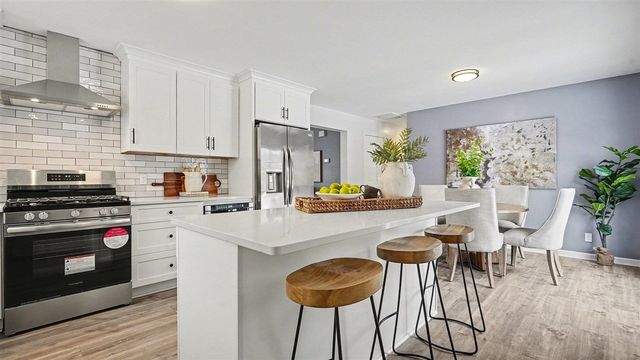 2105 Independence Boulevard, Ann Arbor, MI 48104