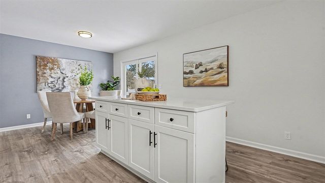 2105 Independence Boulevard, Ann Arbor, MI 48104