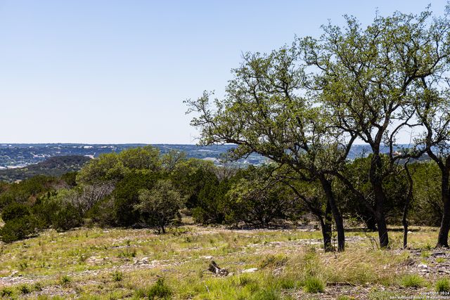 179 N Countless Views Dr, Kerrville, TX 78028