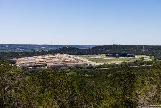179 N Countless Views Dr, Kerrville, TX 78028