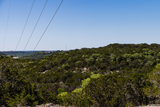 179 N Countless Views Dr, Kerrville, TX 78028