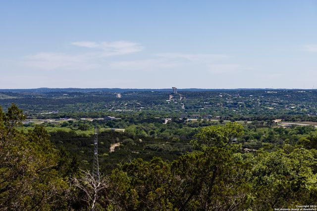 179 N Countless Views Dr, Kerrville, TX 78028