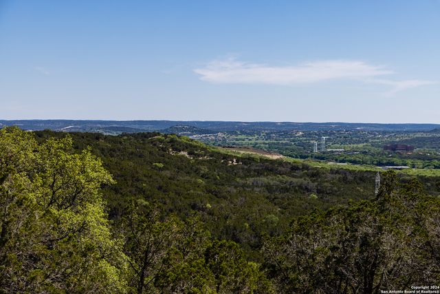 179 N Countless Views Dr, Kerrville, TX 78028