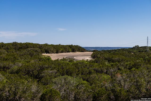 179 N Countless Views Dr, Kerrville, TX 78028