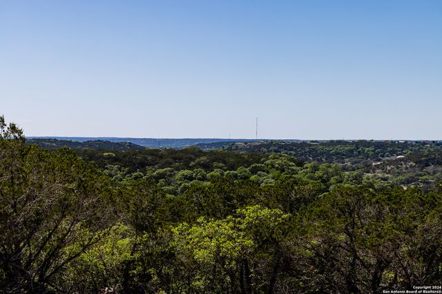 179 N Countless Views Dr, Kerrville, TX 78028