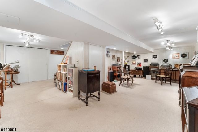 831 Odonnell Ave, Scotch Plains Twp., NJ 07076