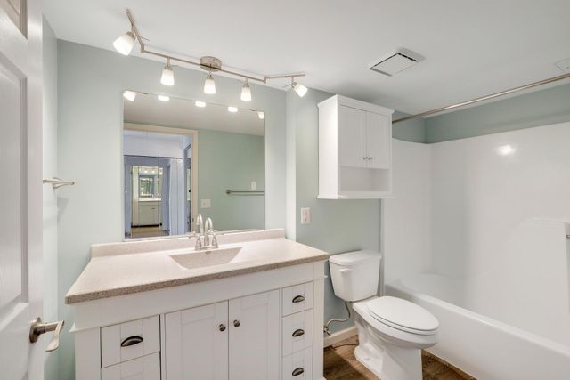 2601 Kenzie Terrace 412, Saint Anthony, MN 55418