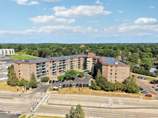 2601 Kenzie Terrace 412, Saint Anthony, MN 55418