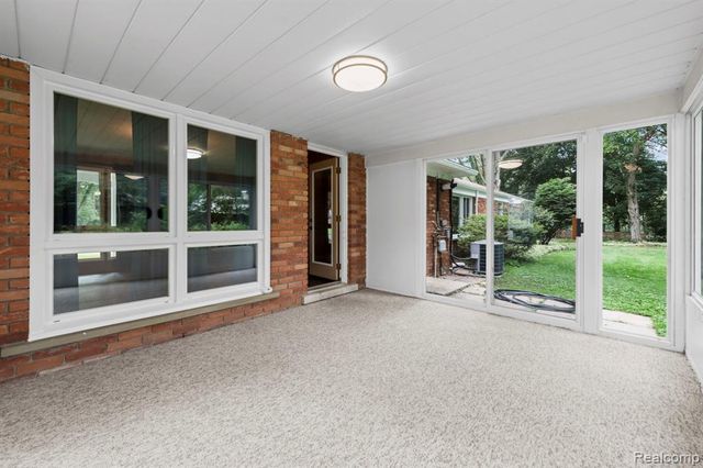 791 Robinhood Circle, Bloomfield Hills, MI 48304