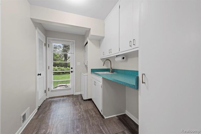 791 Robinhood Circle, Bloomfield Hills, MI 48304
