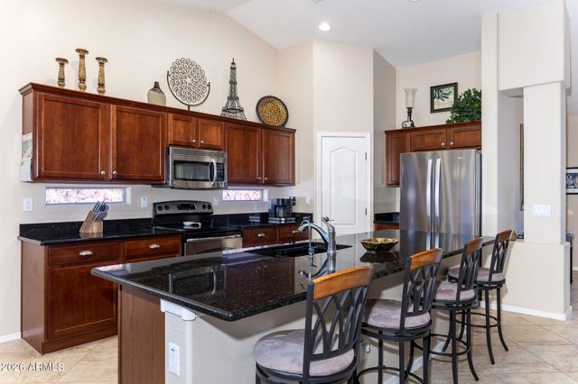 121 S AGUA FRIA Lane, Casa Grande, AZ 85194