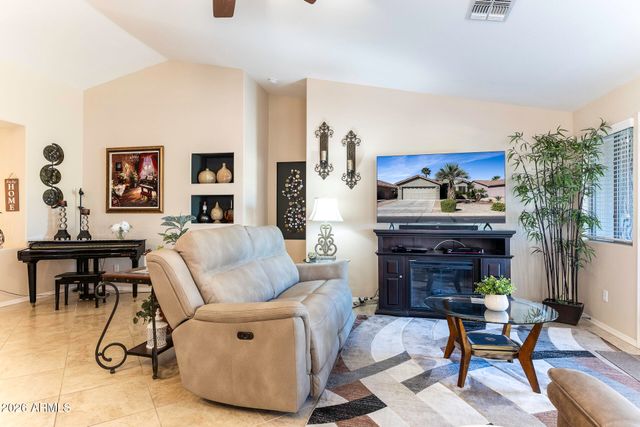 121 S AGUA FRIA Lane, Casa Grande, AZ 85194