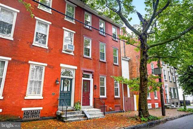 206 E UNION ST, Burlington, NJ 08016