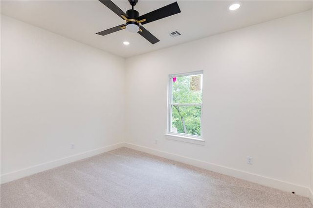 4 Lauder Circle, Bella Vista, AR 72715