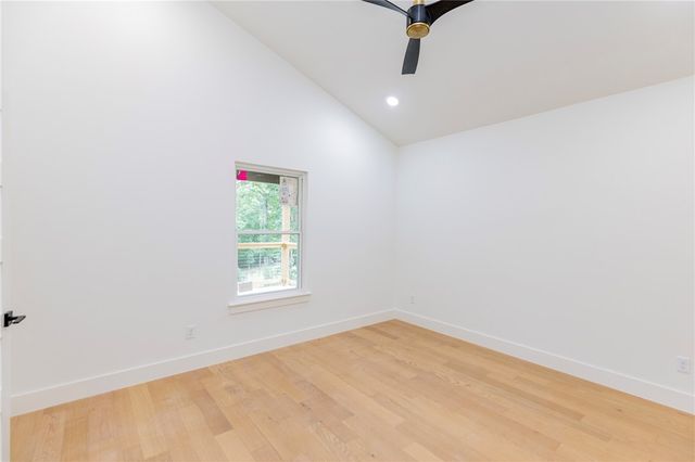 4 Lauder Circle, Bella Vista, AR 72715