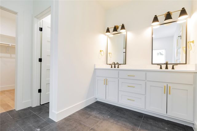 4 Lauder Circle, Bella Vista, AR 72715