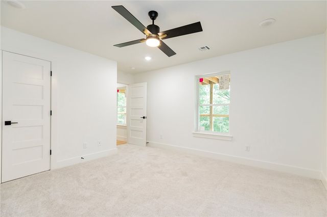 4 Lauder Circle, Bella Vista, AR 72715