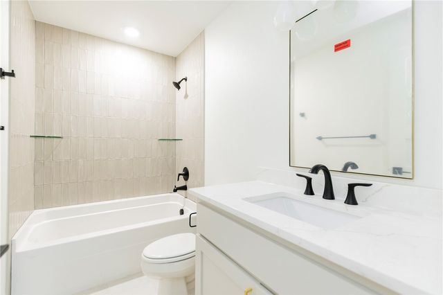 4 Lauder Circle, Bella Vista, AR 72715