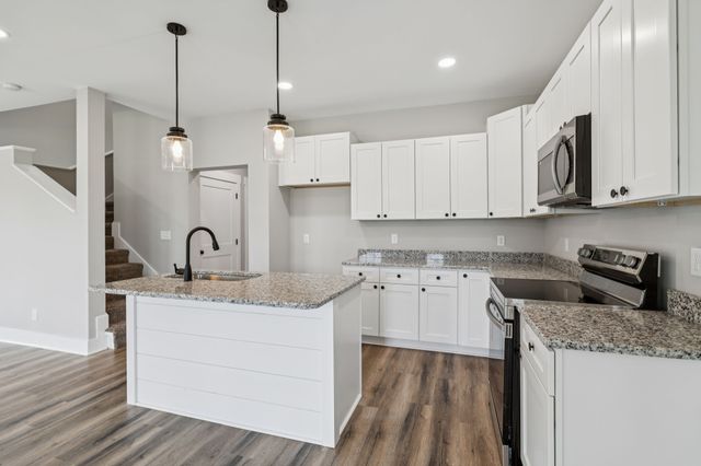 700 Robinson Rd, Smithville, TN 37166