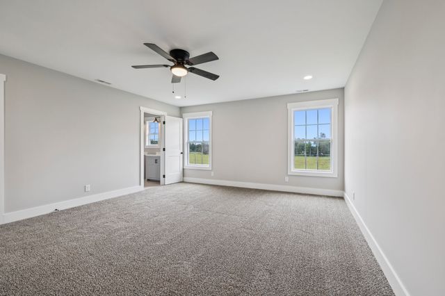 700 Robinson Rd, Smithville, TN 37166