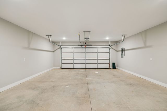 700 Robinson Rd, Smithville, TN 37166