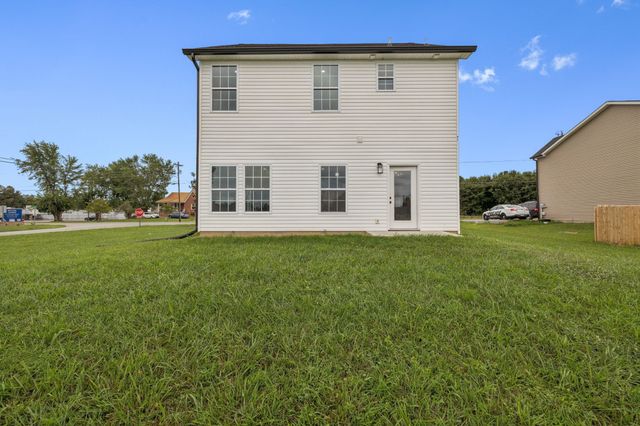 700 Robinson Rd, Smithville, TN 37166