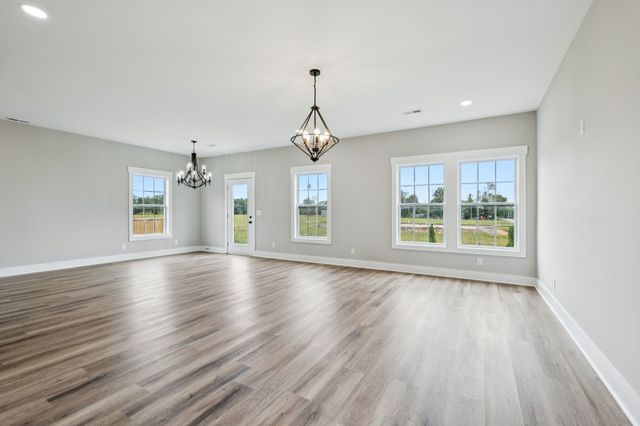700 Robinson Rd, Smithville, TN 37166