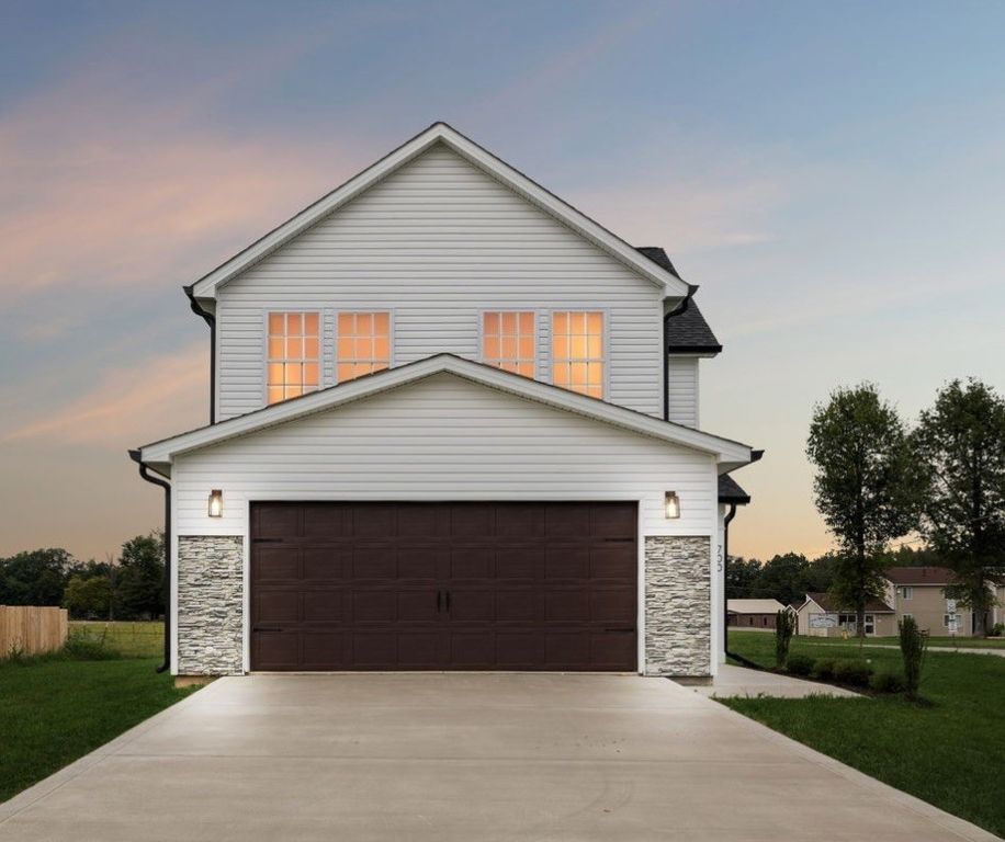 700 Robinson Rd, Smithville, TN 37166
