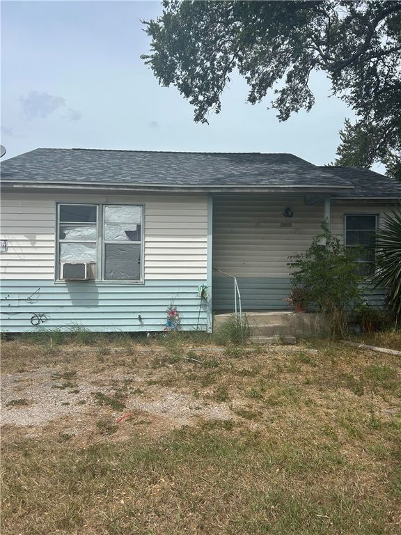 5102 Williams Dr, Corpus Christi, TX 78411