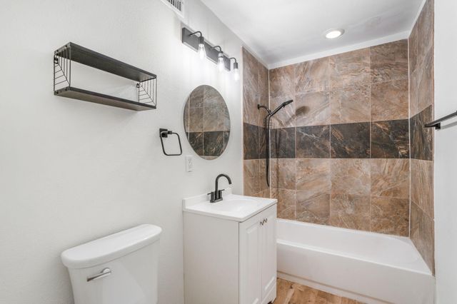 8013 Kathryn Avenue SE, Albuquerque, NM 87108