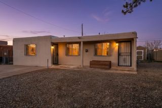 8013 Kathryn Avenue SE, Albuquerque, NM 87108