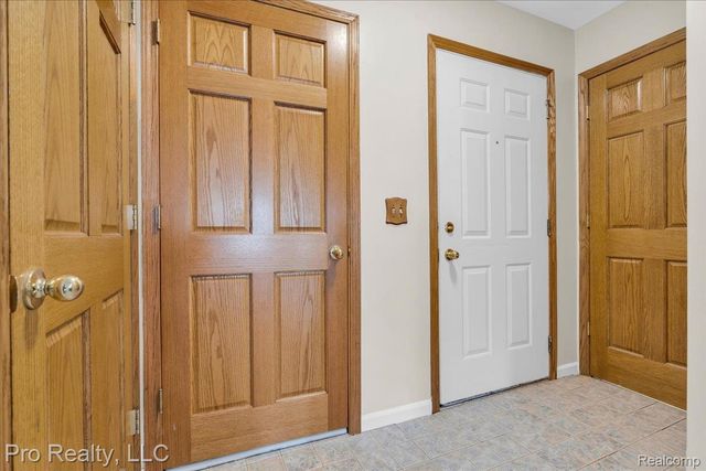 4000 Hunters Circle E 137, Canton Charter Township, MI 48188